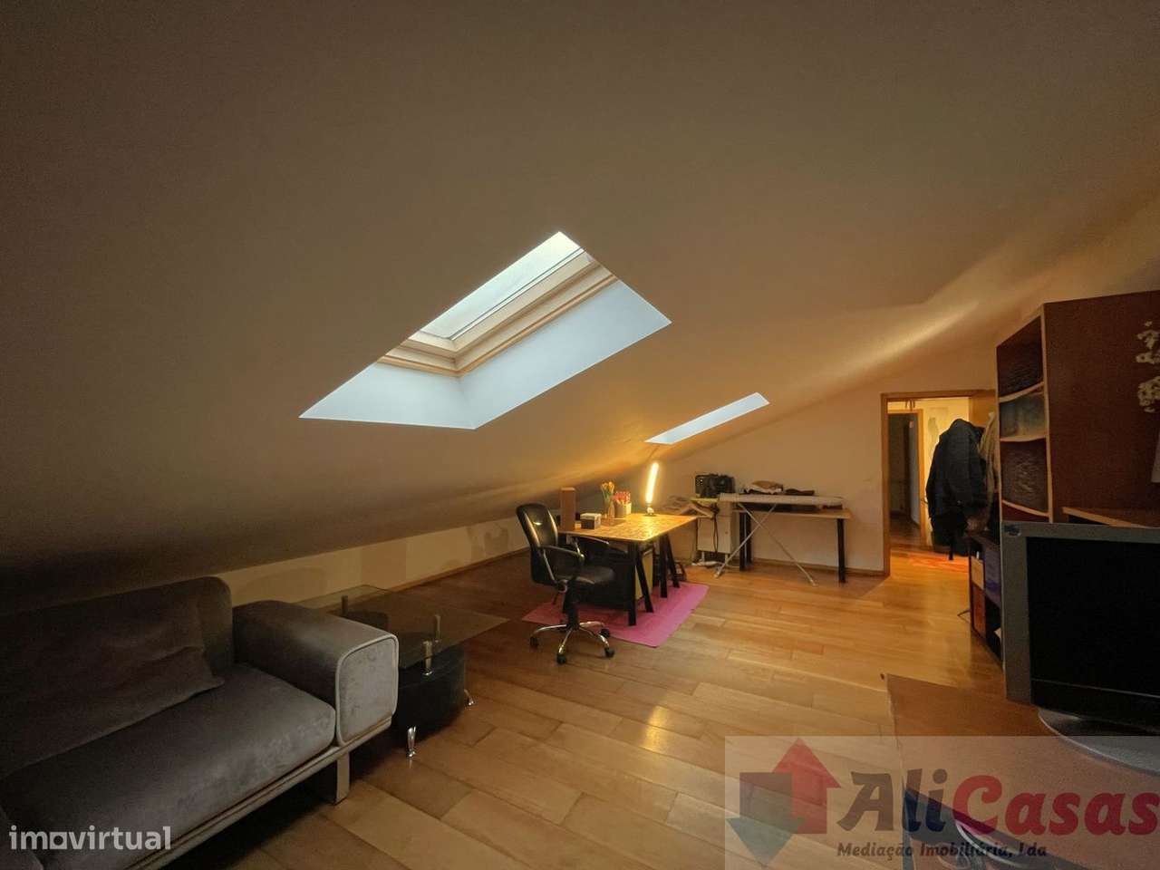 Excelente T3 Último Piso- Lugar de Garagem P/2 carros-43