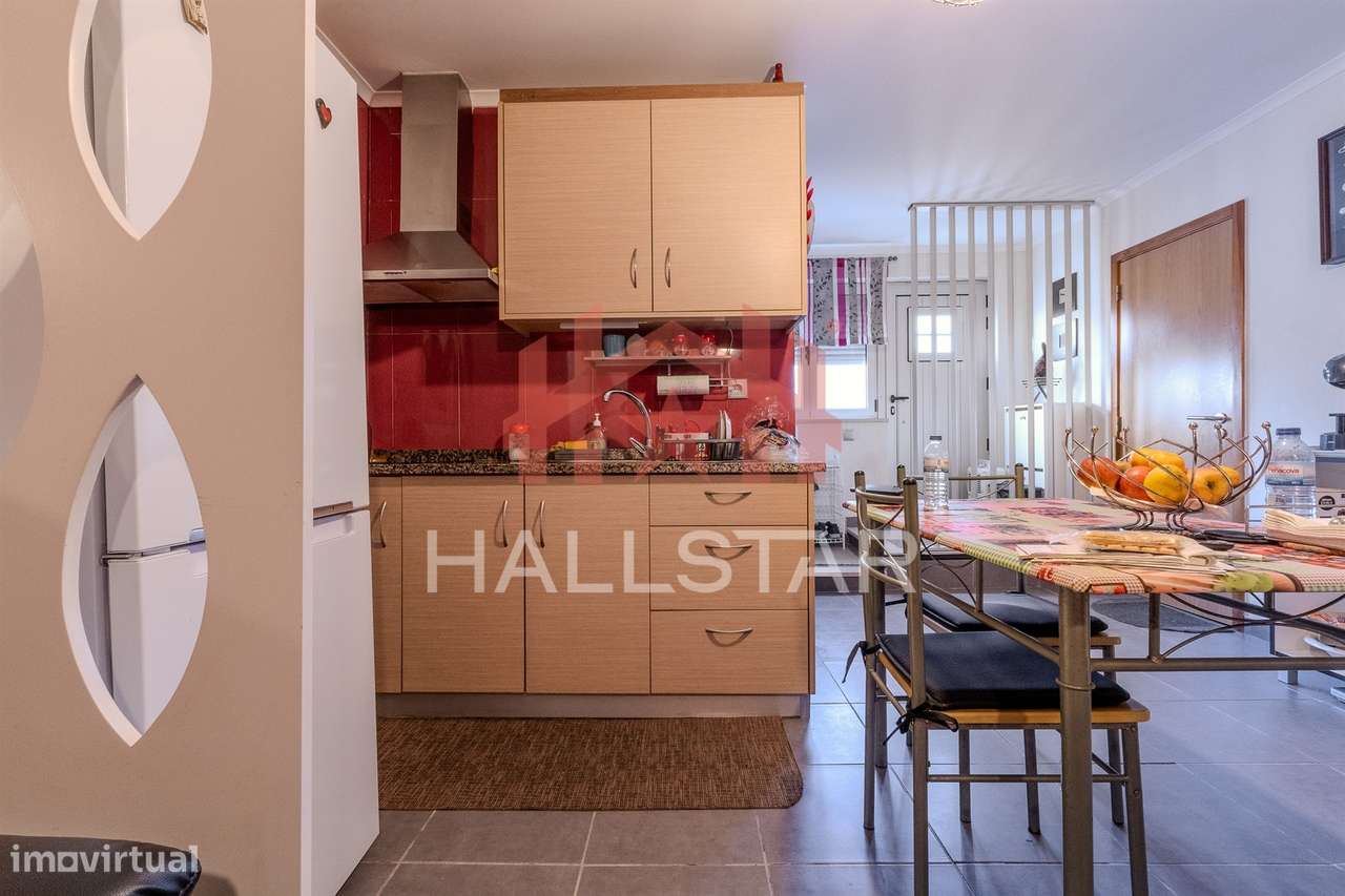 Moradia T1 Remodelada / Oportunidade de Investimento / Nazaré - Grande imagem: 5/18