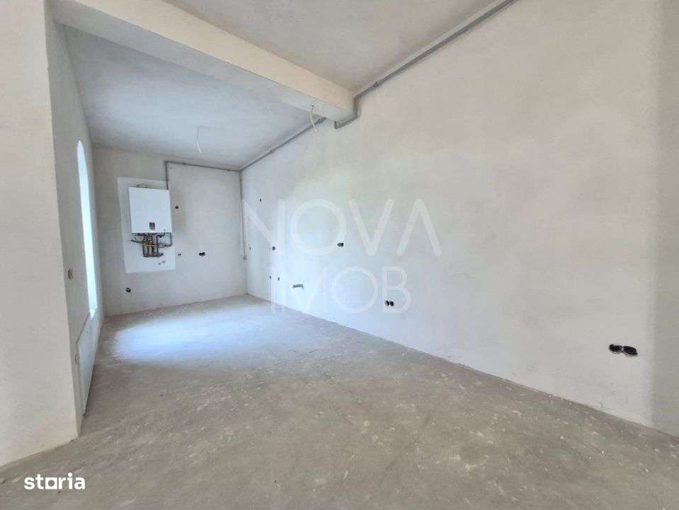Casa generoasa cu 5 camere, 2 bai, dressing si parcare – Sura Mica-13