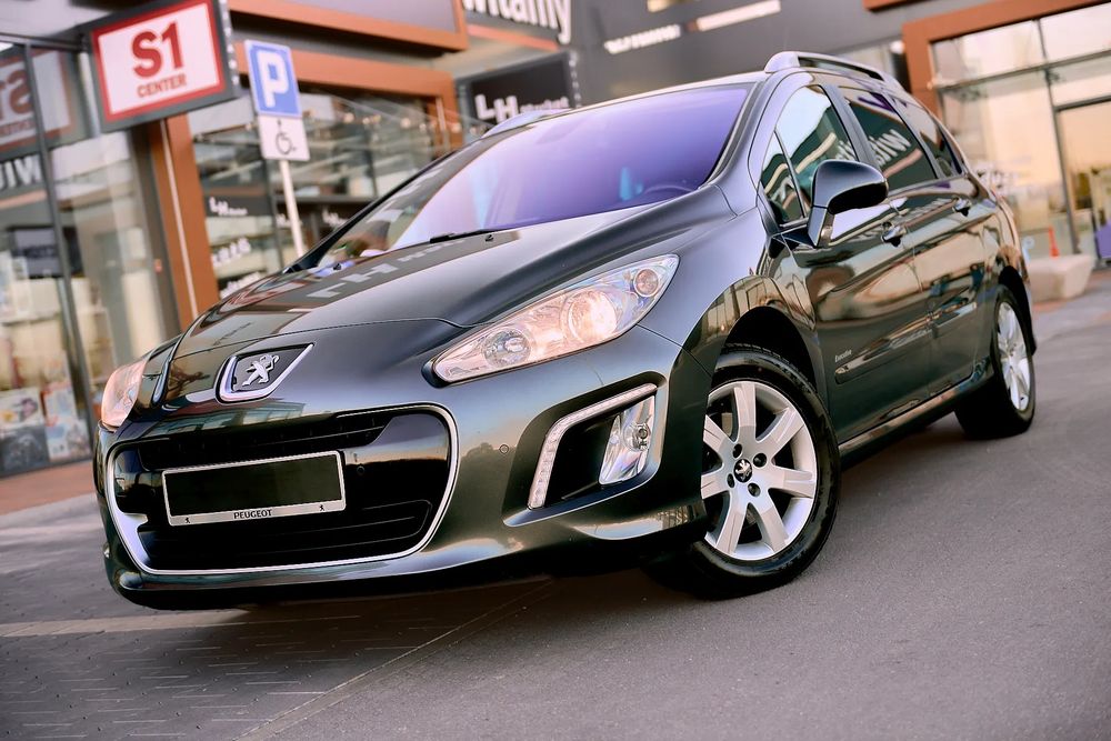 Peugeot 308 T7 HDi FAP 150 Business Line Niveau 2 2013