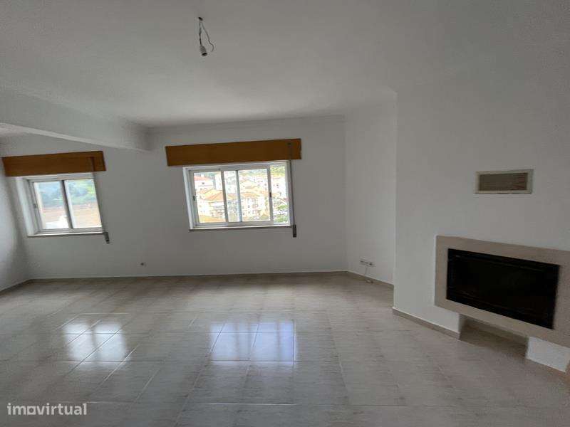 Apartamento em Azambuja, Azambuja - Grande imagem: 2/15