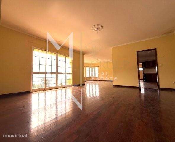 Moradia com vista e enorme garagem. - Grande imagem: 5/34