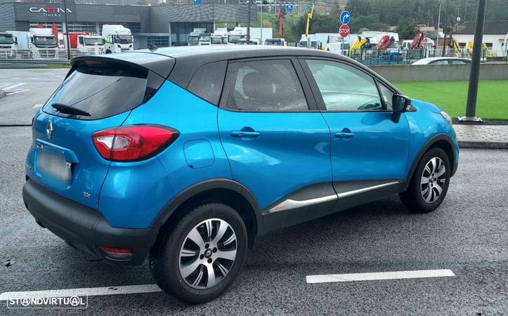 Renault Captur - 4