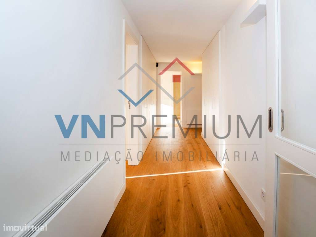 Belíssimo apartamento totalmente remodelado com materiais topo de gama-22