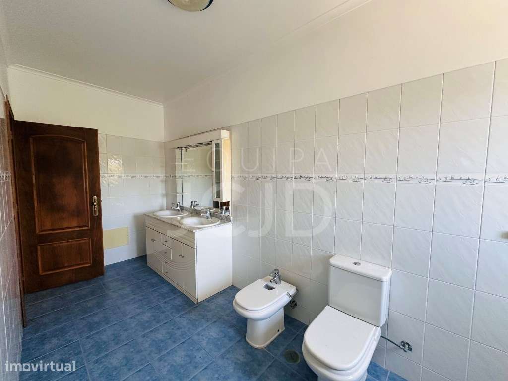 Moradia T5 com Garagem e Terreno Amplo - Quinta do Pinheirinho, San...-20
