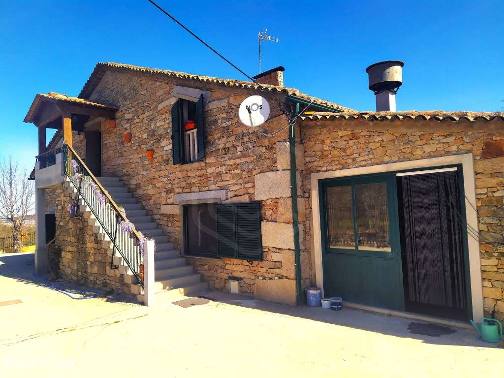 Moradia T4 + Restaurante Totalmente Equipado para 150 pessoas, Guarda - Grande imagem: 4/31