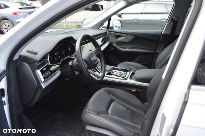 Audi Q7 - 6