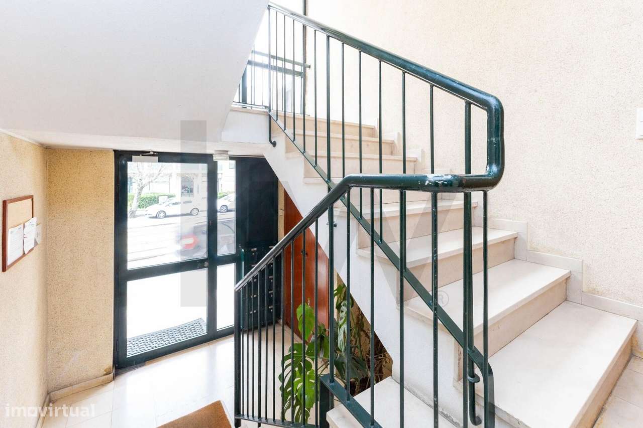 T2 COM GARAGEM BOX, EM SENHORA DA HORA, JUNTO AO METRO - Grande imagem: 4/21