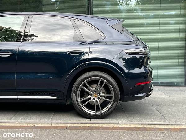 Porsche Cayenne - 4