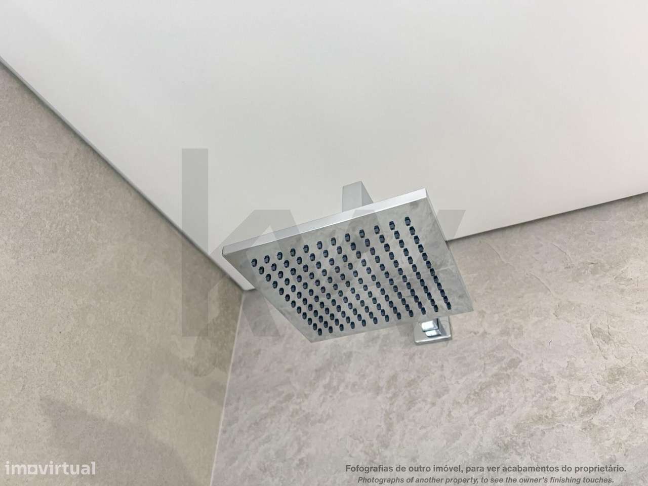 Moradia térrea T3, com suite, jardim, piscina e parqueamento-13
