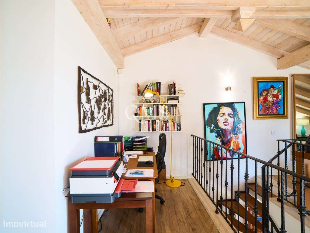 Duplex contemporâneo de três níveis em Santa Bárbara de Nexe, Algarve-25