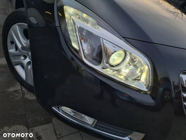 Opel Insignia 2.0 T Cosmo - 11