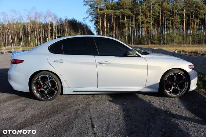 Alfa Romeo Giulia 2.0 Turbo 16V AT8 Veloce Ti - 13