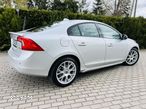 Volvo S60 D3 Geartronic R-Design - 24