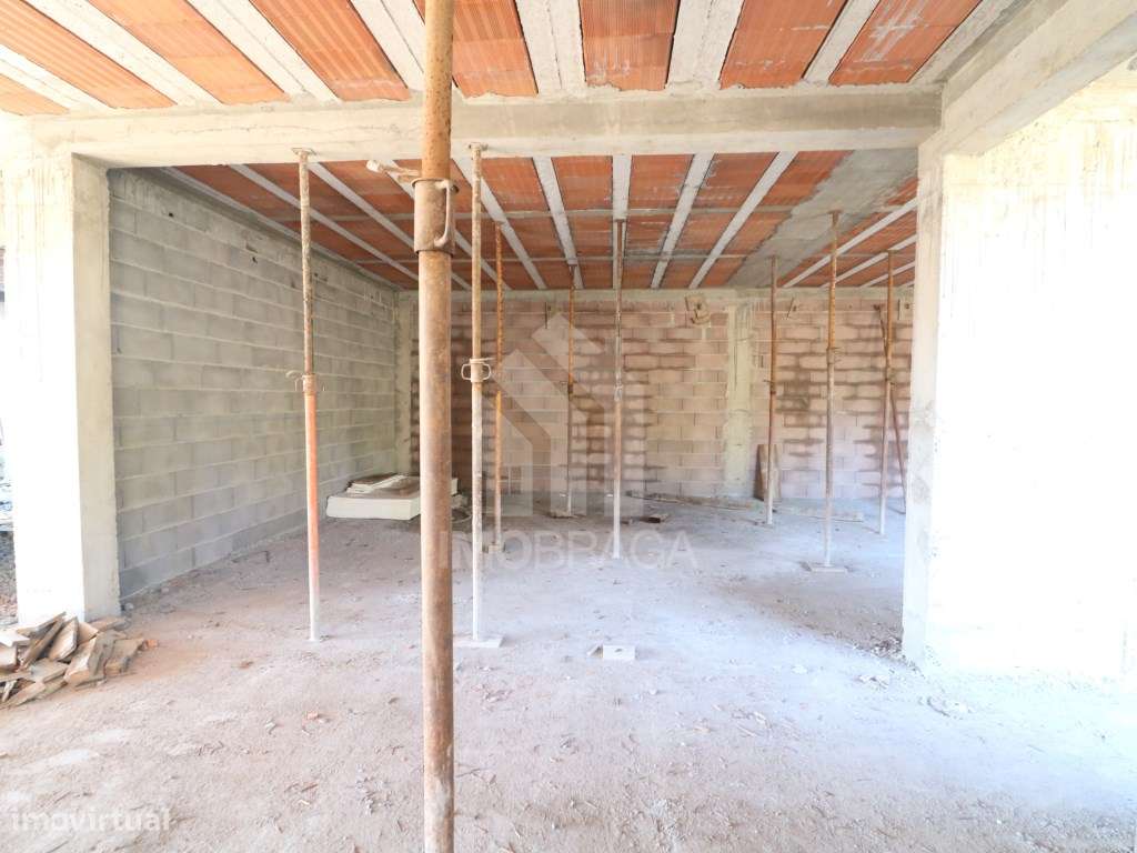 Venda Moradia Térrea T3 (Banda) ESTRUTURA - Lage, Vila Verde - Grande imagem: 5/17