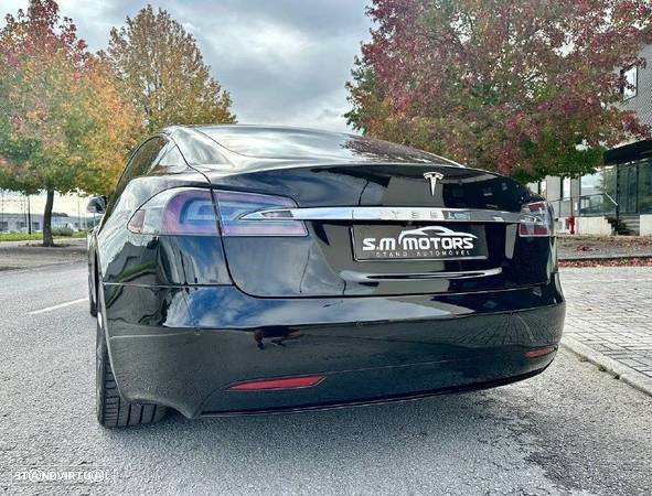 Tesla Model S 90D - 14