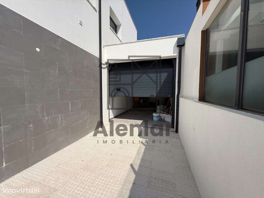 NOVA Moradia V4 a 800 metros da praia NOVA-12