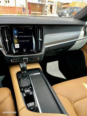 Volvo S90 D4 Geartronic Momentum - 24