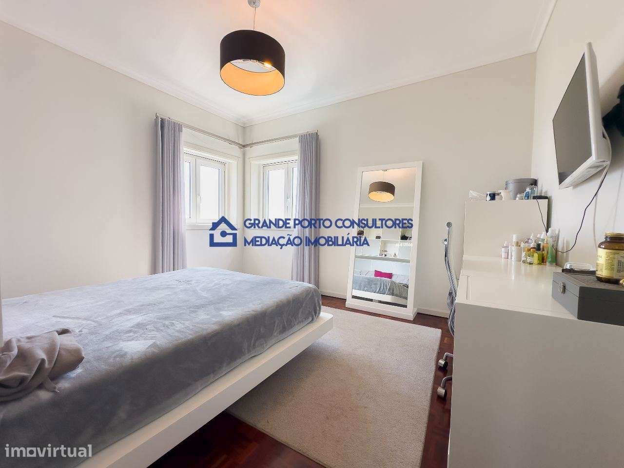 Moradia T4 com piscina junto à Praia da Memória / Matosinhos-17