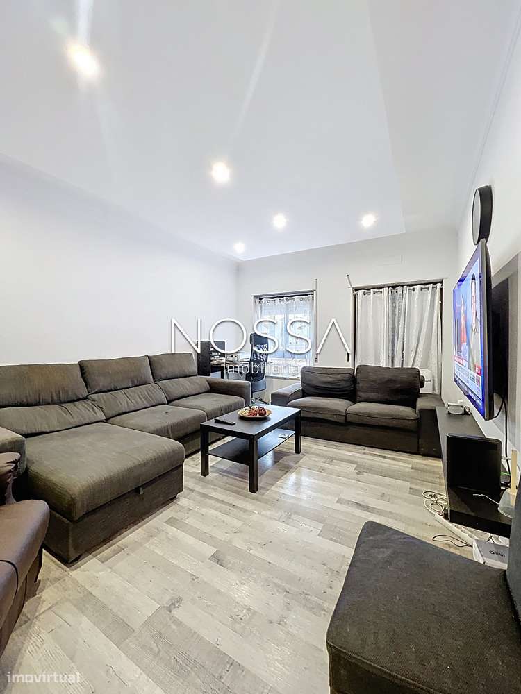 Espetacular T2 no coração da Baixa da Banheira-12