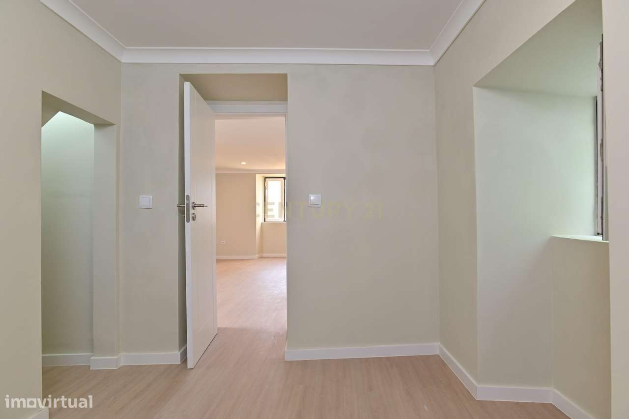 Excelente oportunidade em Arroios, T1 para venda remodelado.-8