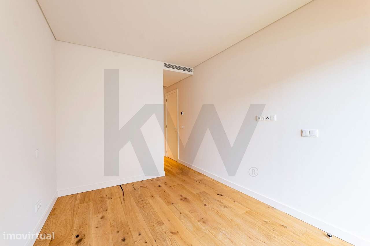 Apartamento T4 com Jardim e Piscina na Parede – Cascais-21