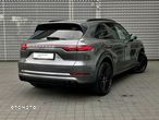 Porsche Cayenne - 5