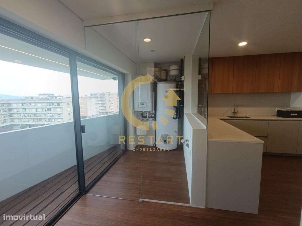 Duplex T4 de Luxo – Modernidade e Espaço no Centro da Trofa - Grande imagem: 3/60