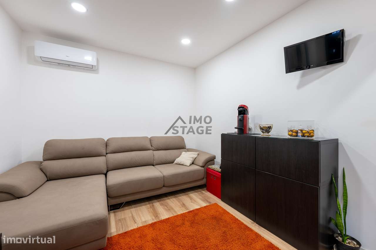 Moradia Bi-Familiar Renovada | Ermesinde – Santa Rita T1+1 e T2-6