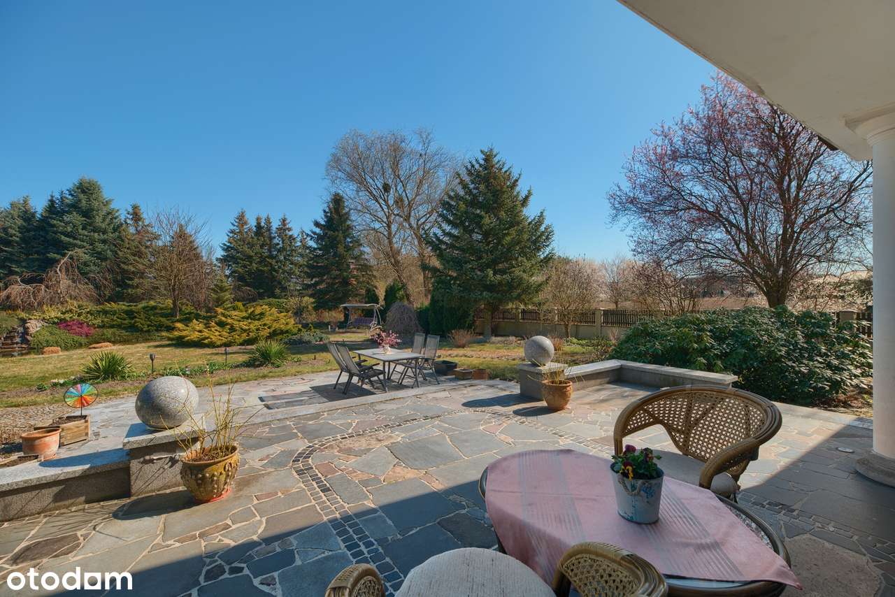 Malowniczy dom z dużym ogrodem-5