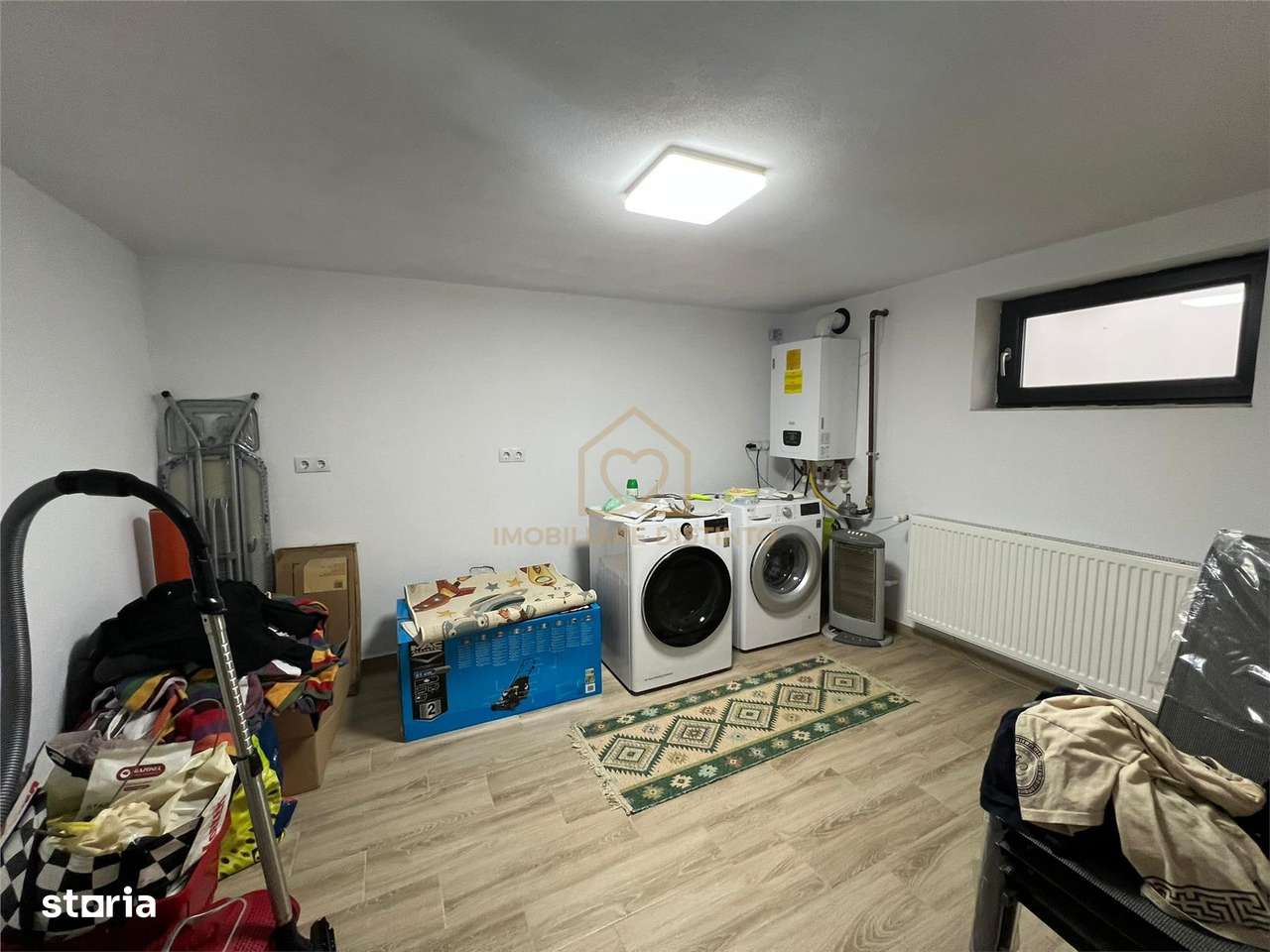 Casa de vanzare cu 5 dormitoare recent renovata - Imagine principală: 4/16