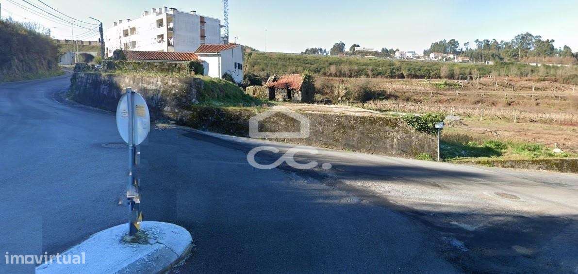 Casa Para Restauro, Figueiras, Lousada-10