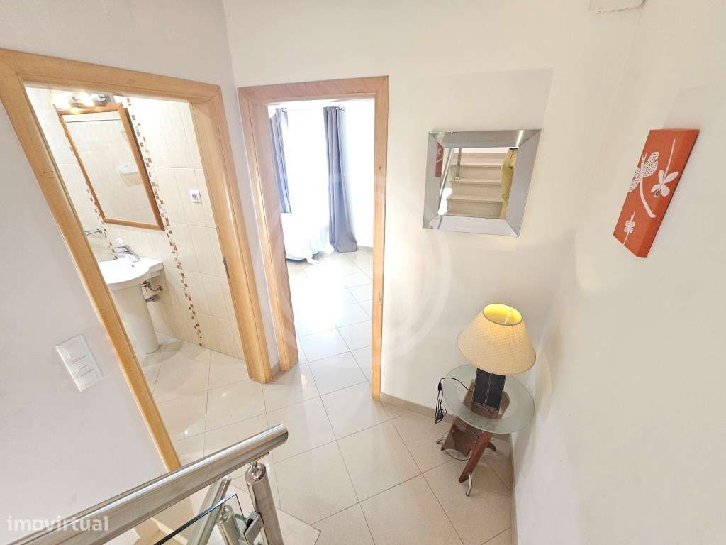 Moradia T3 com piscina e jardim comuns na Marina de Vilamoura-19