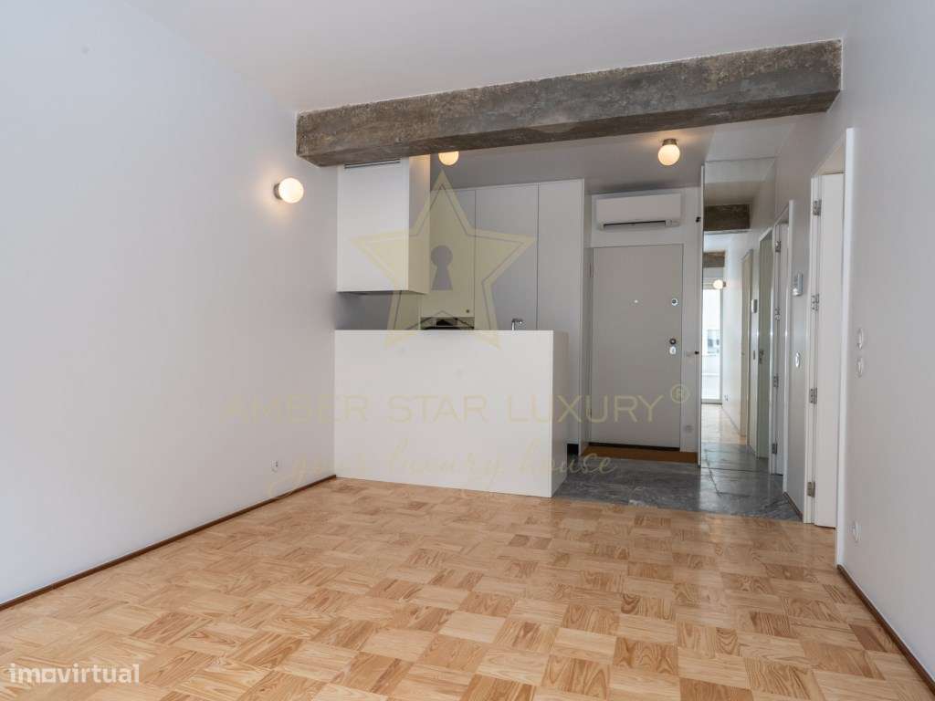 Apartamento T1 de 55 m2 a 300 m da Estação de Metro dos Aliados! - Grande imagem: 4/13