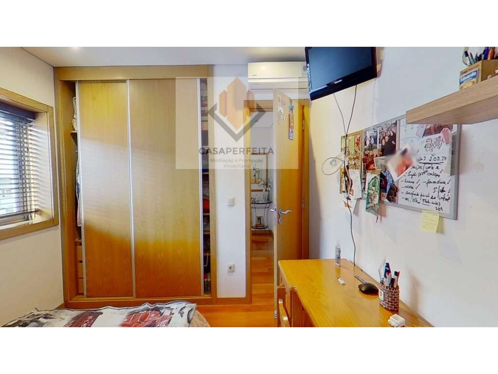 Moradia T3 + Escritório com Espaço Exterior - Mafamude - Junto a Sa...-33