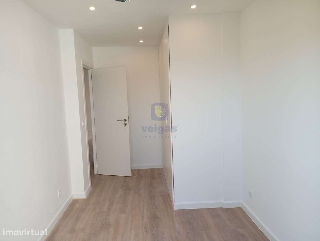 Apartamento T2 em Santa Iria de Azóia-15