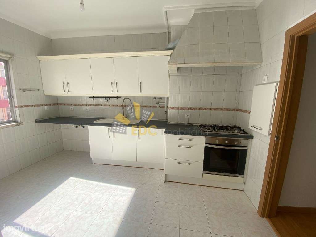 Apartamento T4 com Grande Potencial e Ótima Localização | Localizad...-10