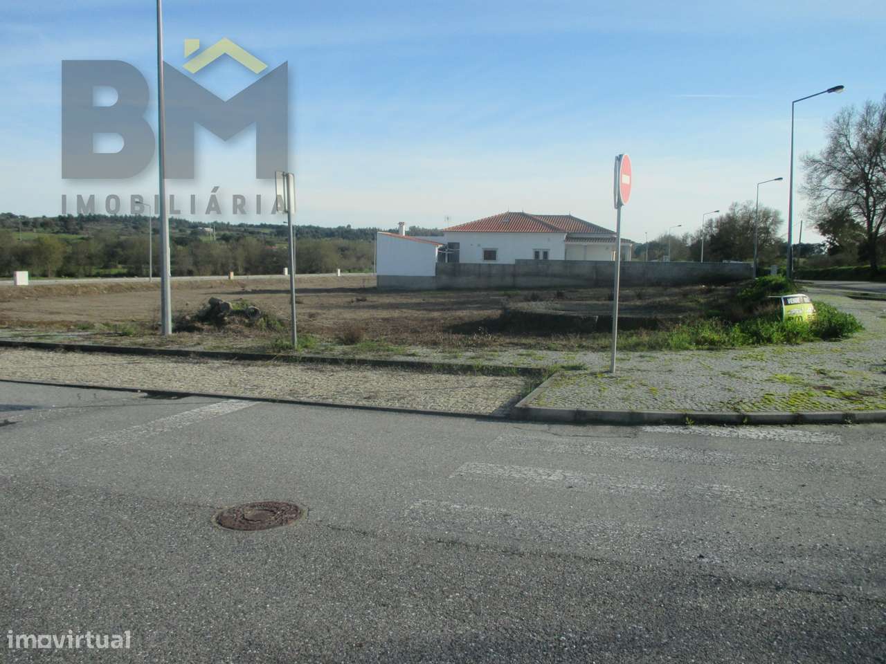 Terreno Para Construção  Venda em Escalos de Cima e Lousa,Castelo Bran - Grande imagem: 1/6