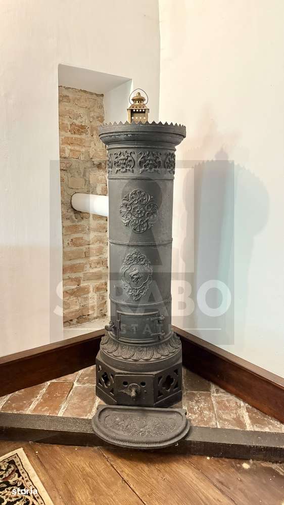 Casă unică de vânzare în Viscri la doar 250 m de casa regelui Charles-10