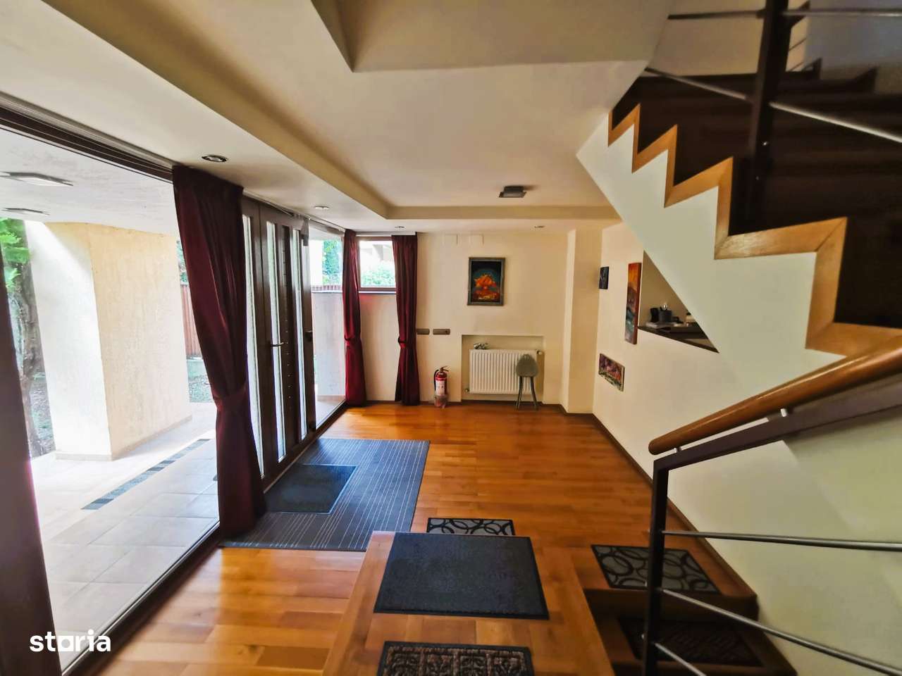 Aradului - Casa individuala 6 camere - Su:225mp - 4 locuri de parcare - Imagine principală: 4/8