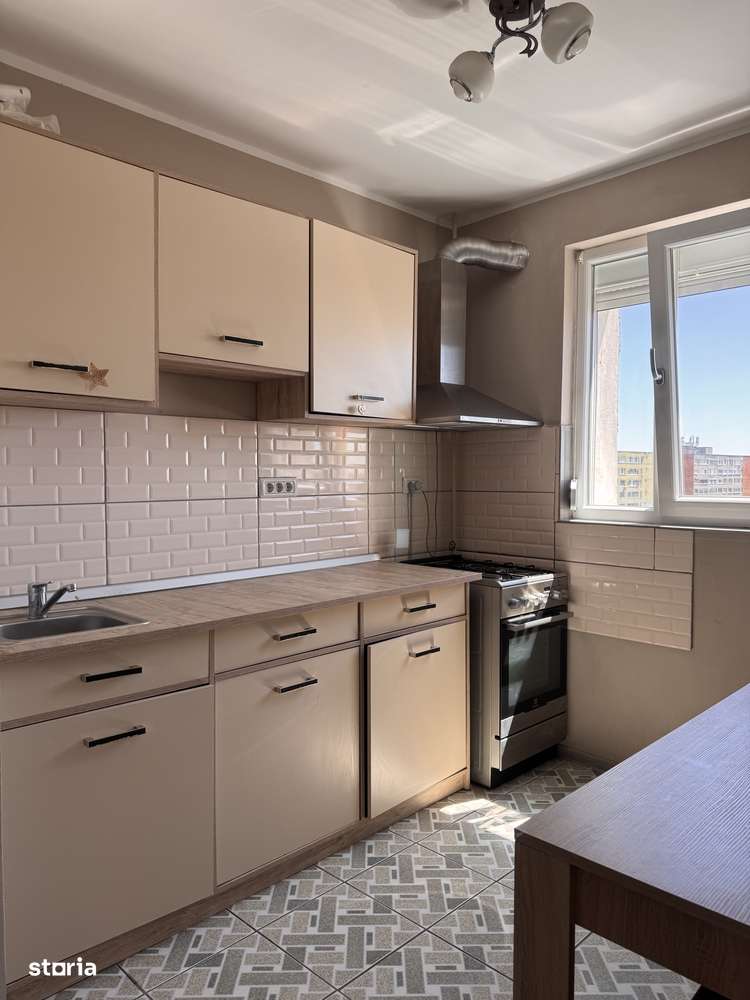 Ap 2 Cam - Decomandat - Et 9 - Lift Nou - Renovat - Izolat - Imagine principală: 2/16