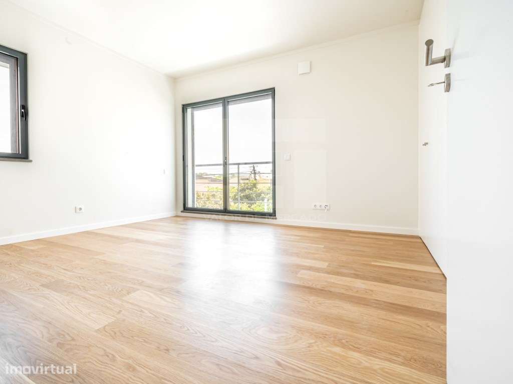 Moradia T4 unifamiliar, moderna, com piscina e estacionamento, Bice...-24