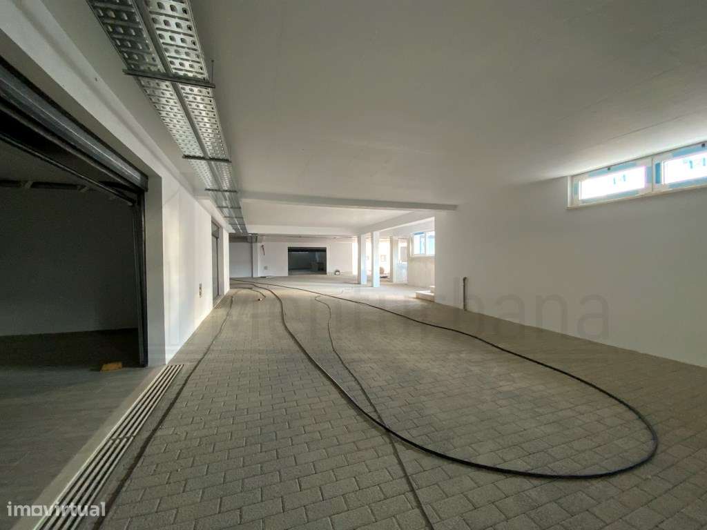 MORADIA T4 EM CONDOMÍNIO COM PISCINA - SÃO PEDRO DO ESTORIL - ESTORIL-45