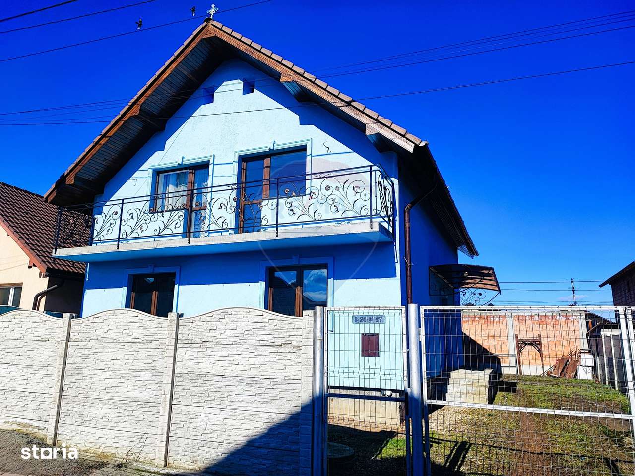 Casă / Vilă cu 5 camere de vânzare-0