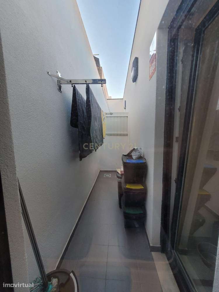 Apartamento T2 semi-novo, no Alto do Seixalinho, Barreiro-20