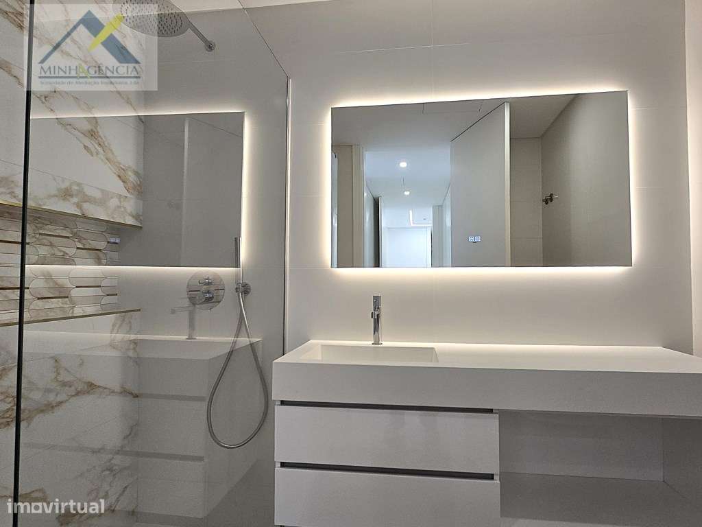 Apartamento T3 Novo com garagem e piscina no Montijo-19