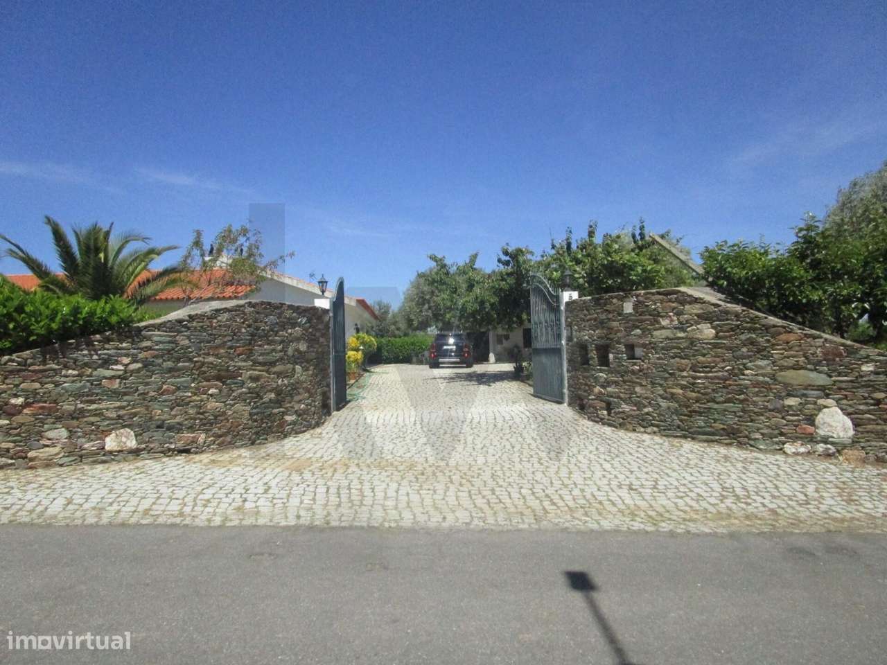 Fantástica Moradia em Chacim, Macedo de Cavaleiros, com Terreno e Oliv - Grande imagem: 2/60