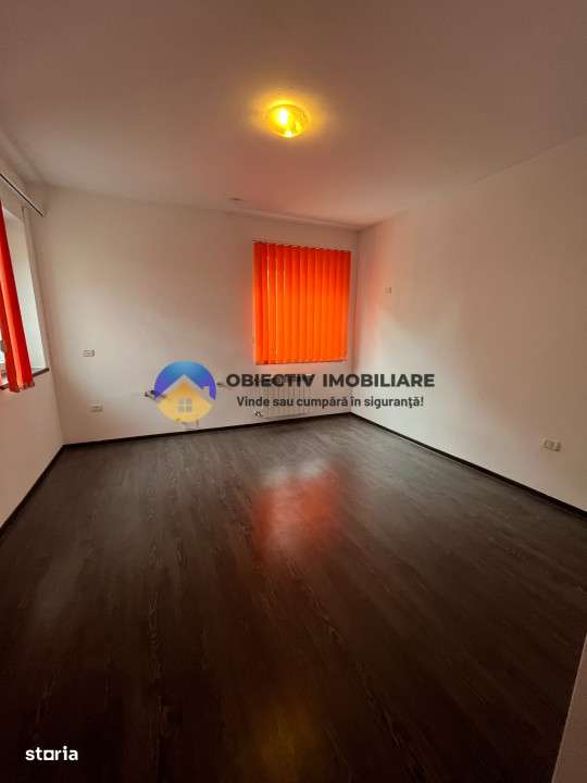 Casa + spatiu comercial la pret de apartament  ,  Precista - Piatra Ne-5