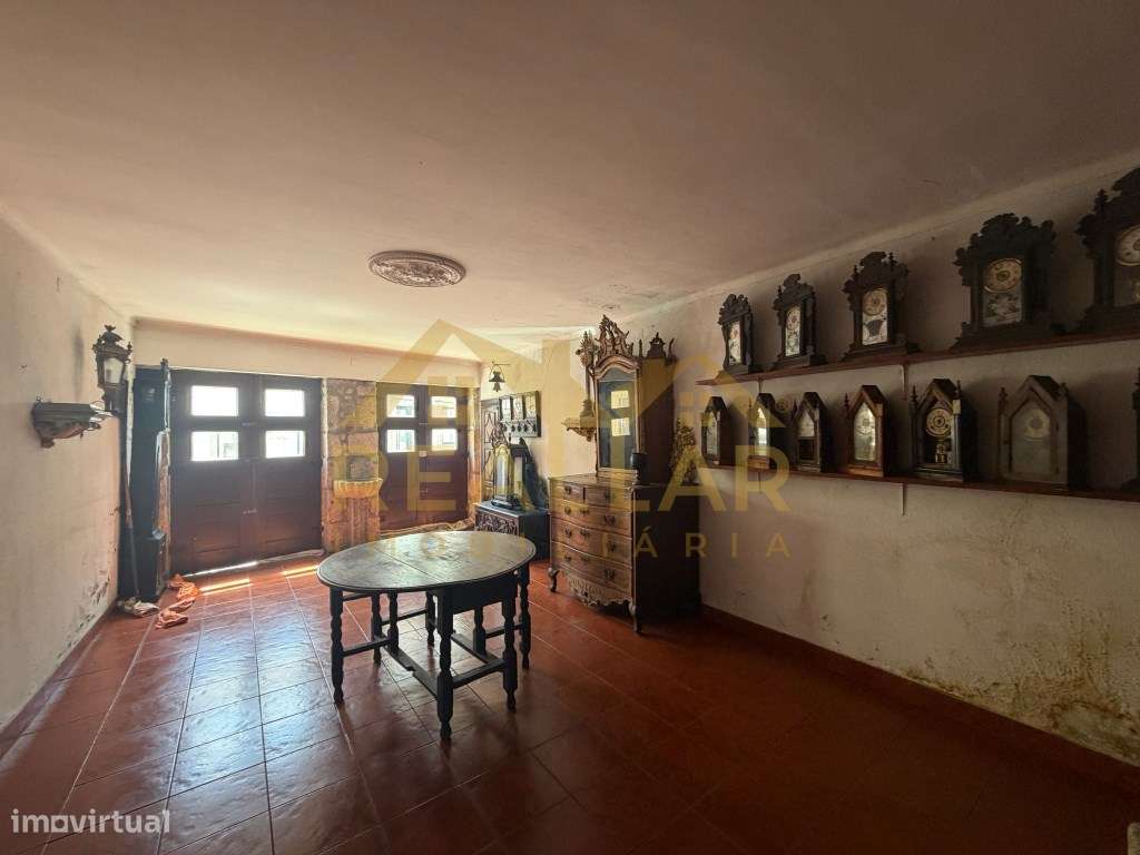 Oportunidade Única no Coração do Centro Histórico de Vila do Conde-6