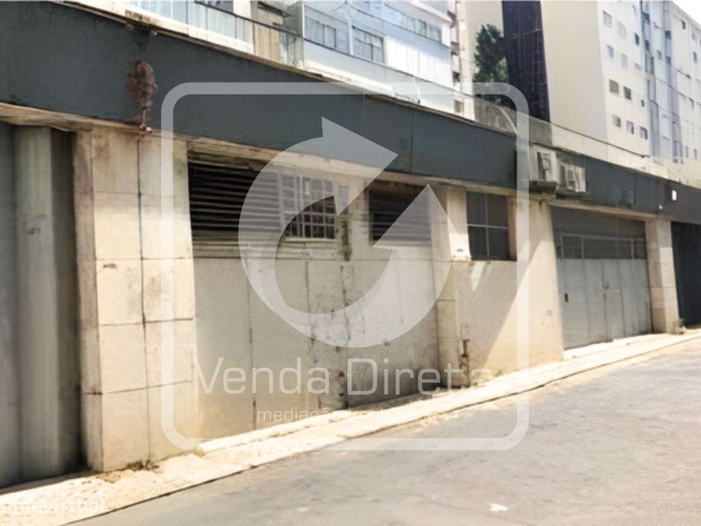 Armazém com 1.024 m² em São Domingos de Benfica - Excelente Oportun...-0